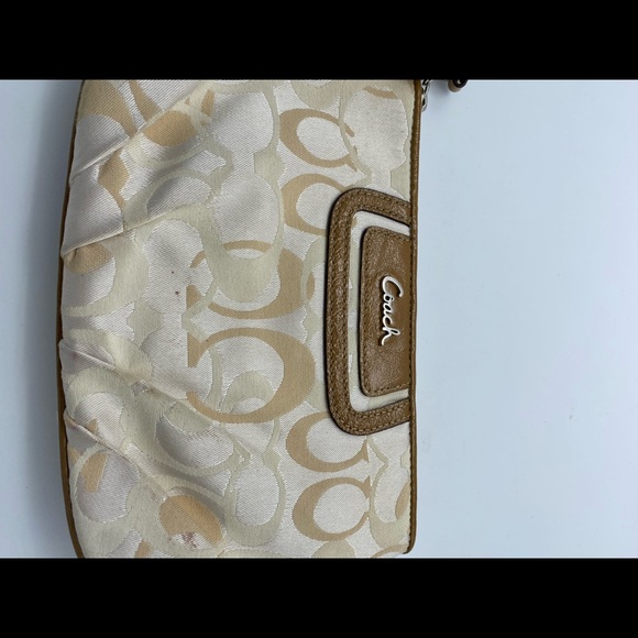 2/$18 bundle of two Coach Wristlets - Picture 13 of 13